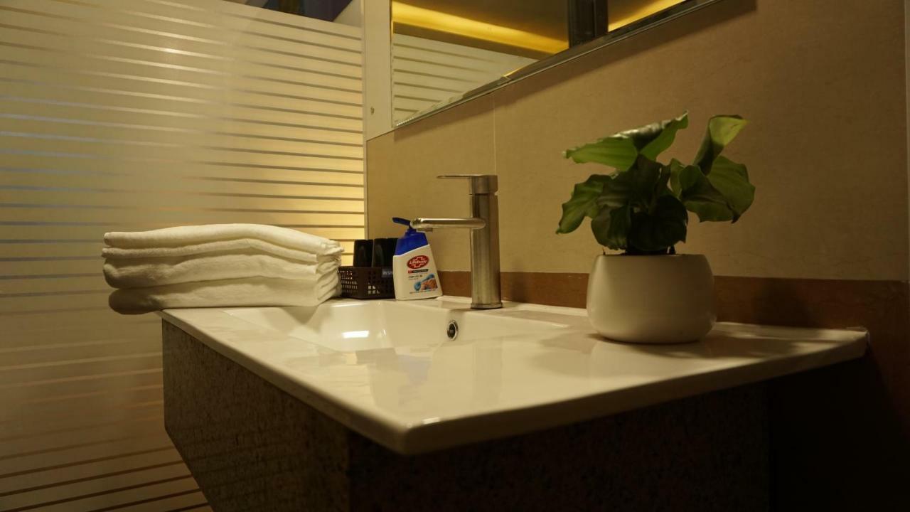 Cozi 9 Hotel - Theme Hotel Kien An ภายนอก รูปภาพ