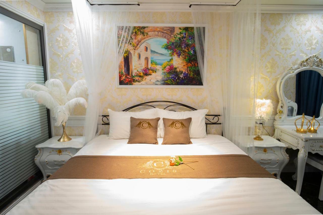 Cozi 9 Hotel - Theme Hotel Kien An ภายนอก รูปภาพ